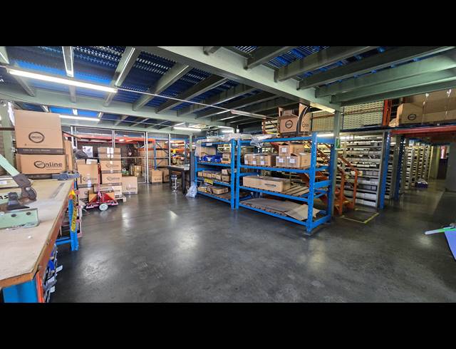 715M² WAREHOUSE TO LET IN SPARTAN